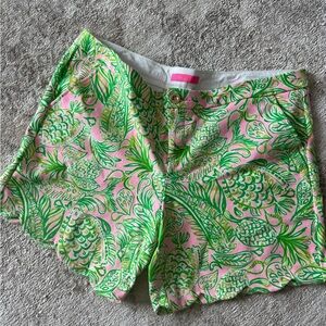 Lilly Pulitzer Women's Pink and Green Shorts